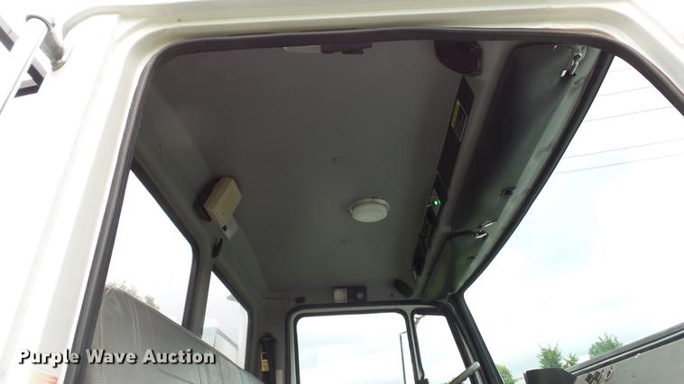 image for item DD7366 2001 Freightliner FL70 service truck