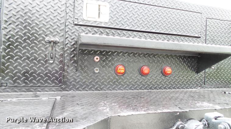 image for item DD7366 2001 Freightliner FL70 service truck