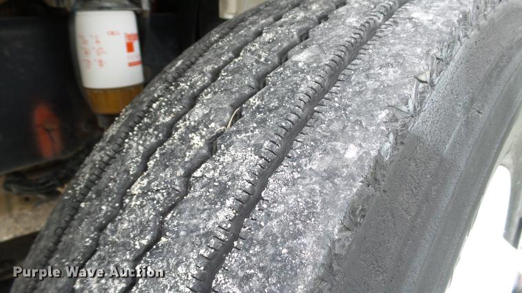 image for item DD7366 2001 Freightliner FL70 service truck