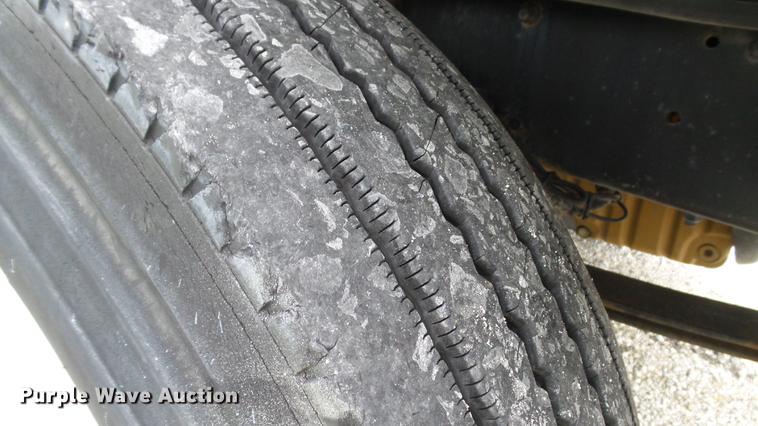 image for item DD7366 2001 Freightliner FL70 service truck