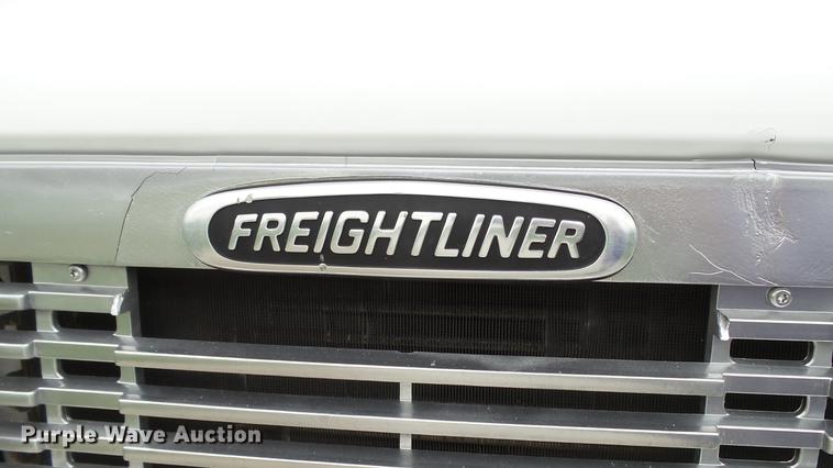 image for item DD7366 2001 Freightliner FL70 service truck