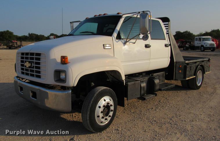 image for item DE0187 2000 Chevrolet C6500 flatbed truck