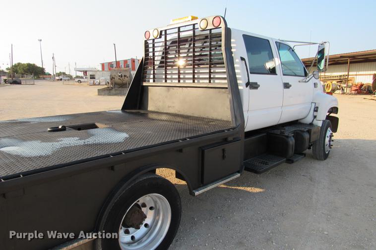 image for item DE0187 2000 Chevrolet C6500 flatbed truck