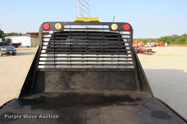 image for item DE0187 2000 Chevrolet C6500 flatbed truck