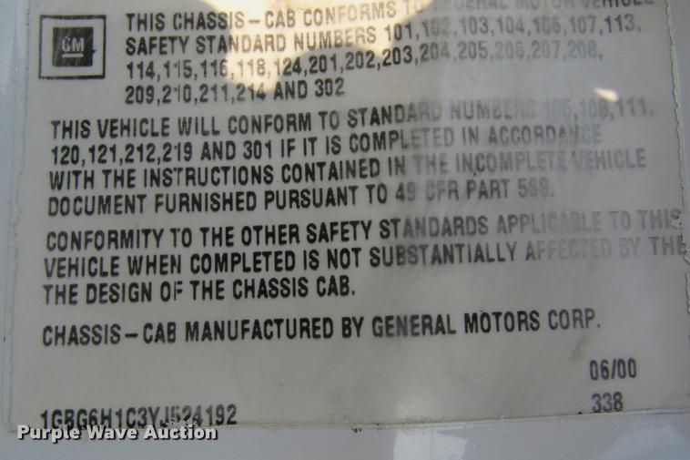 image for item DE0187 2000 Chevrolet C6500 flatbed truck