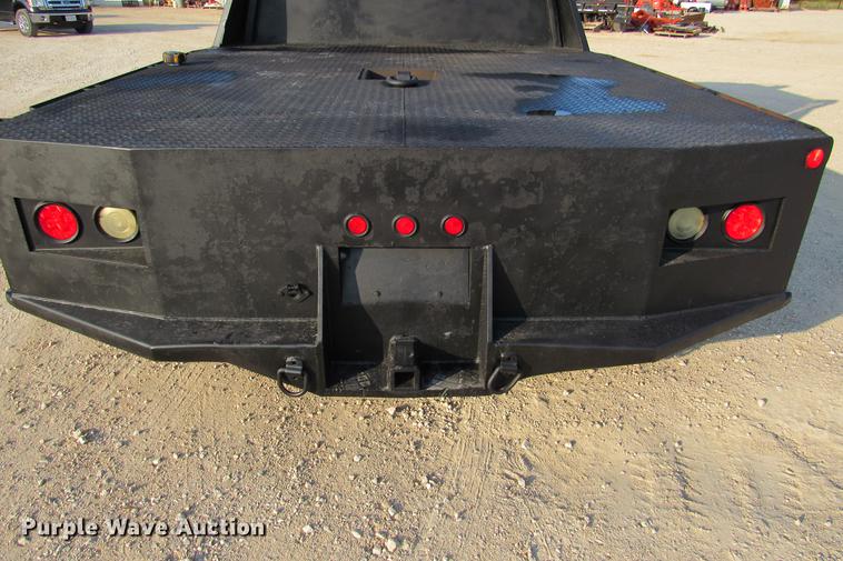 image for item DE0187 2000 Chevrolet C6500 flatbed truck