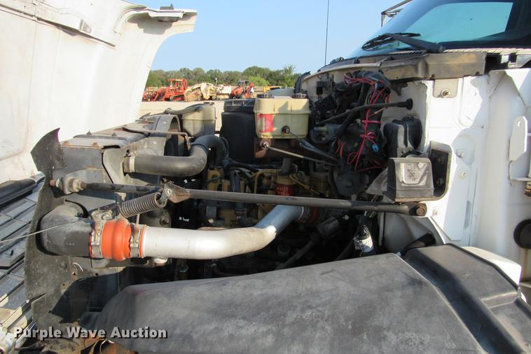 image for item DE0187 2000 Chevrolet C6500 flatbed truck