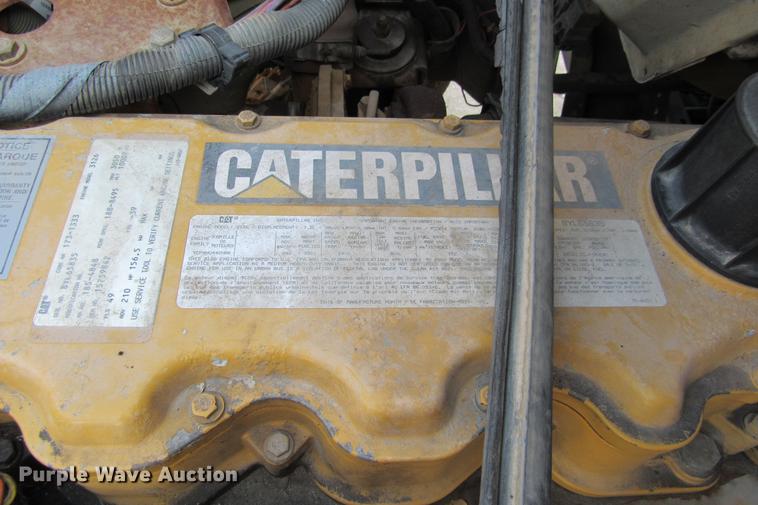 image for item DE0187 2000 Chevrolet C6500 flatbed truck