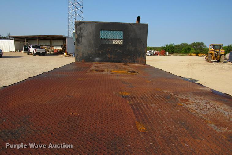 image for item DE0188 1997 International 8100 flatbed truck