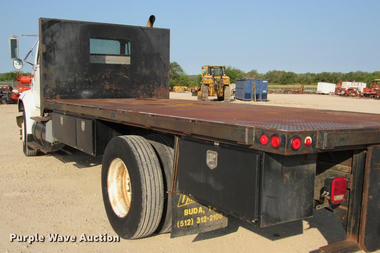 image for item DE0188 1997 International 8100 flatbed truck