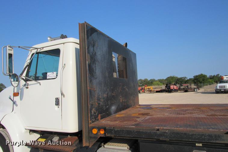 image for item DE0188 1997 International 8100 flatbed truck