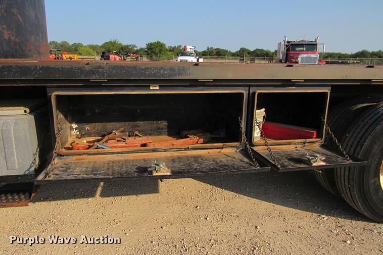 image for item DE0188 1997 International 8100 flatbed truck