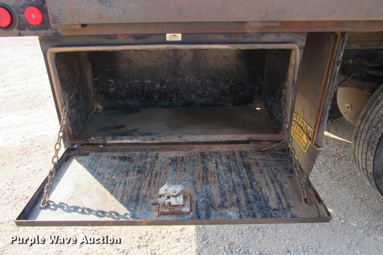 image for item DE0188 1997 International 8100 flatbed truck