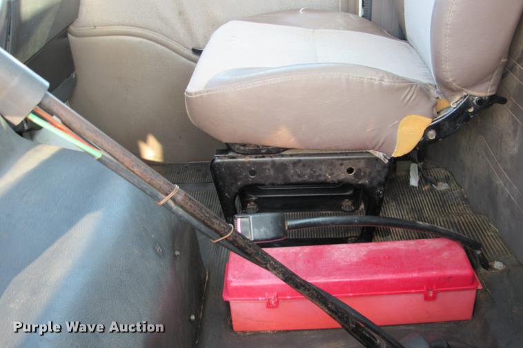 image for item DE0188 1997 International 8100 flatbed truck