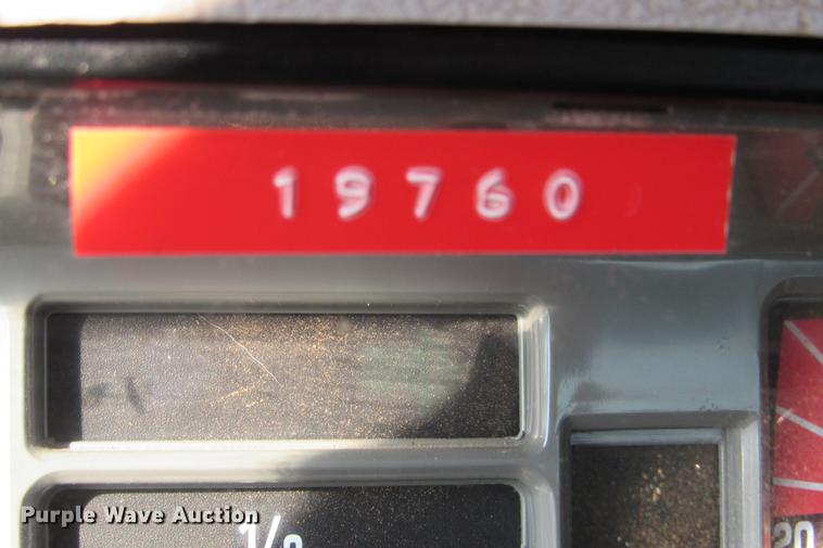 image for item DE0188 1997 International 8100 flatbed truck