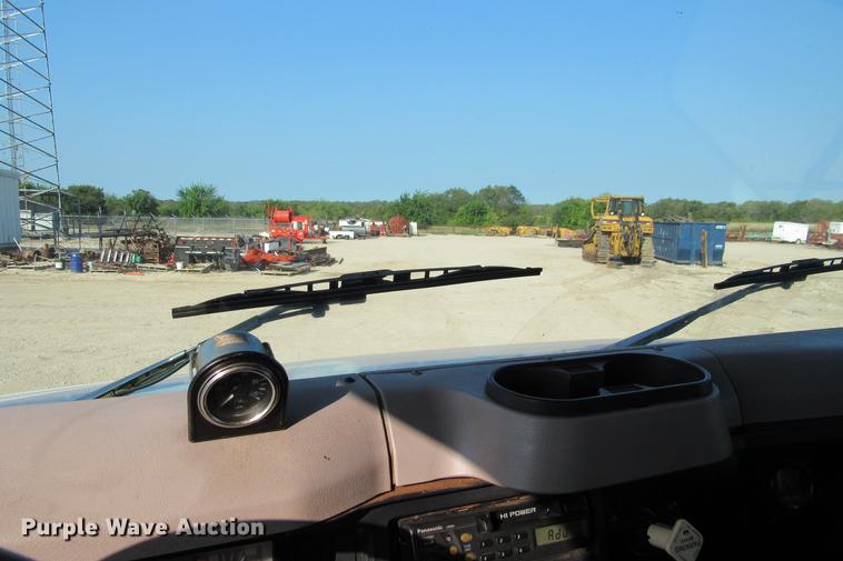 image for item DE0188 1997 International 8100 flatbed truck