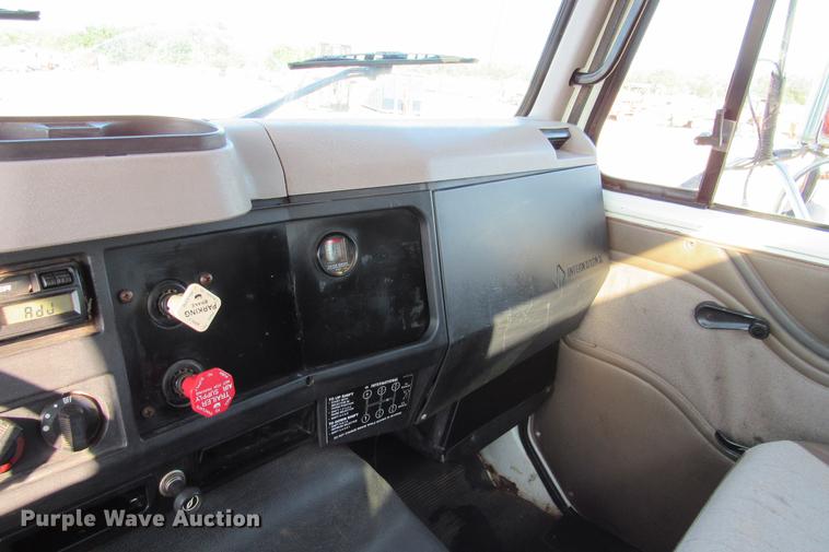 image for item DE0188 1997 International 8100 flatbed truck