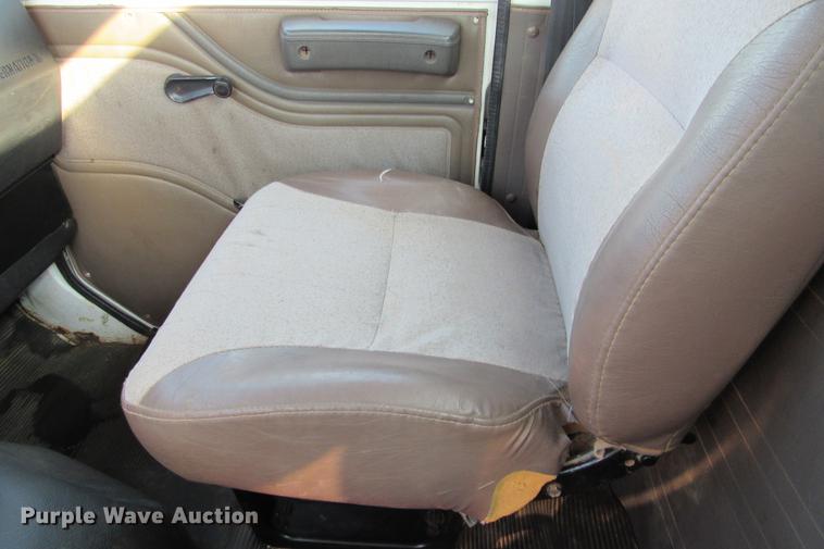 image for item DE0188 1997 International 8100 flatbed truck