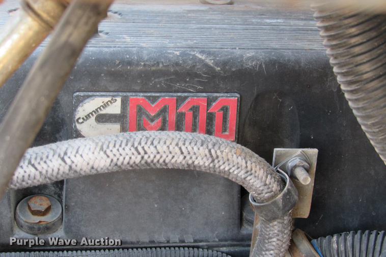 image for item DE0188 1997 International 8100 flatbed truck