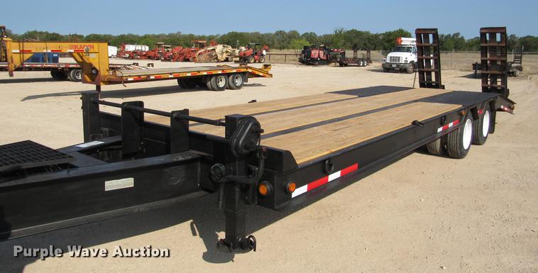image for item DE0189 2004 Belshe T10 equipment trailer