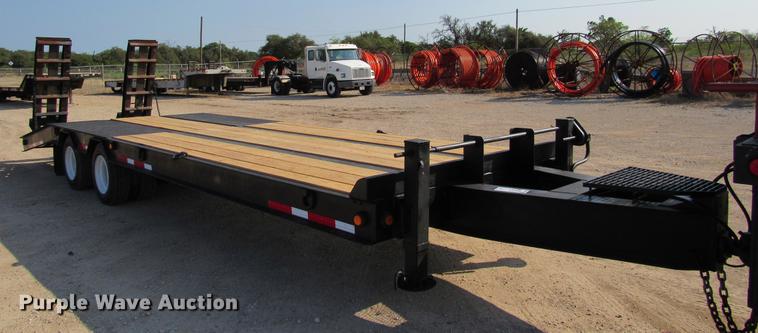 image for item DE0189 2004 Belshe T10 equipment trailer