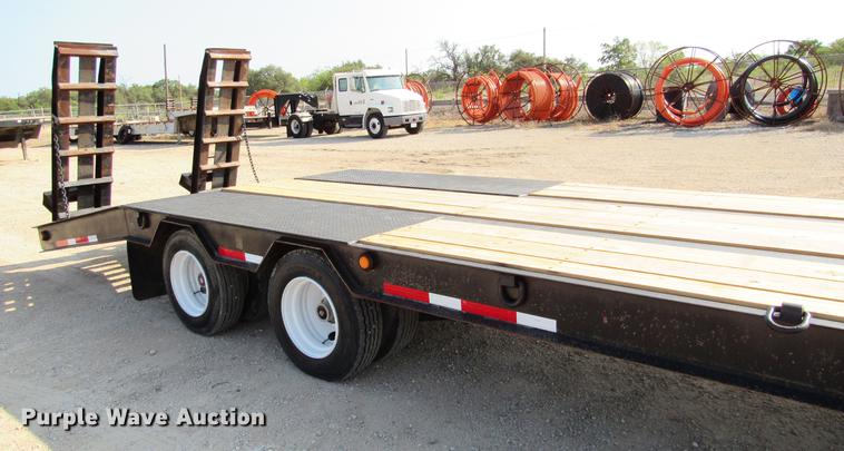 image for item DE0189 2004 Belshe T10 equipment trailer