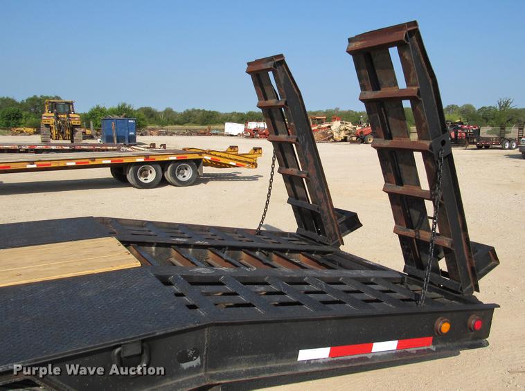 image for item DE0189 2004 Belshe T10 equipment trailer