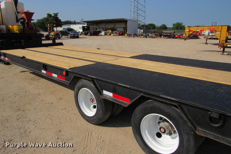 image for item DE0189 2004 Belshe T10 equipment trailer