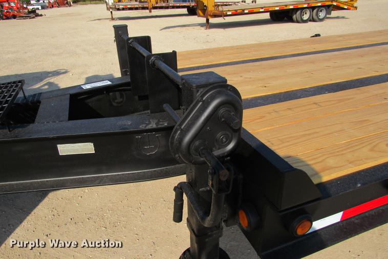 image for item DE0189 2004 Belshe T10 equipment trailer