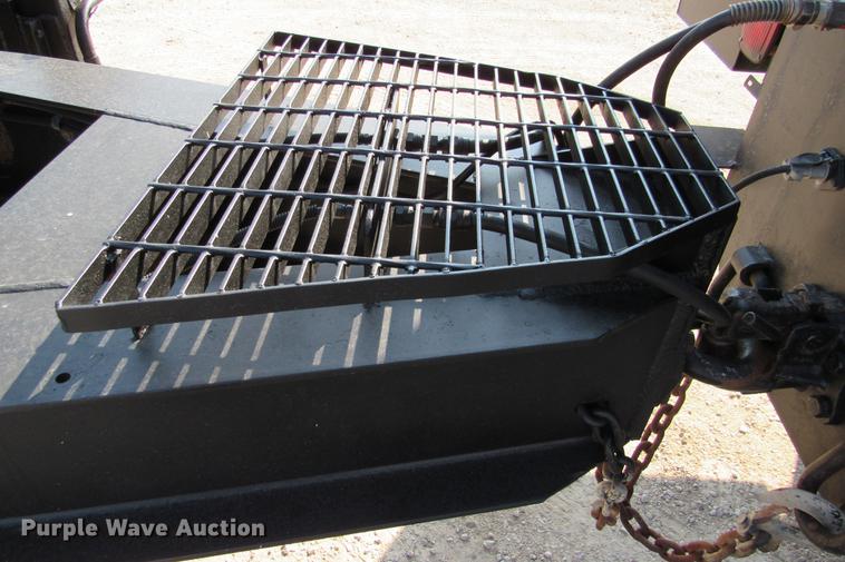 image for item DE0189 2004 Belshe T10 equipment trailer