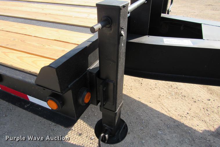 image for item DE0189 2004 Belshe T10 equipment trailer