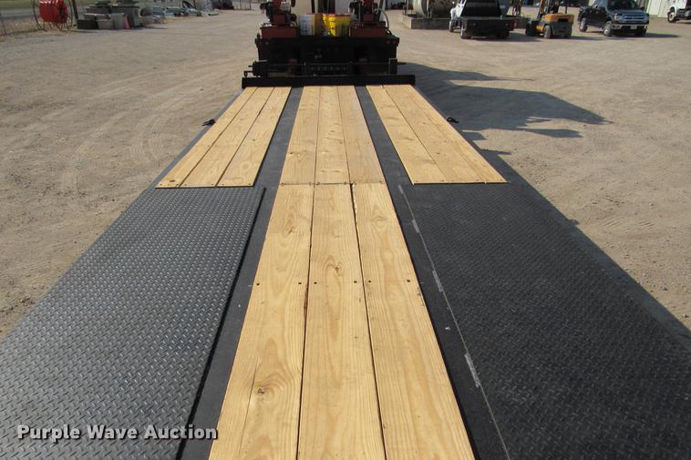 image for item DE0189 2004 Belshe T10 equipment trailer