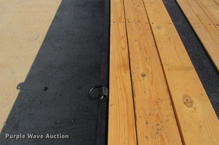 image for item DE0189 2004 Belshe T10 equipment trailer