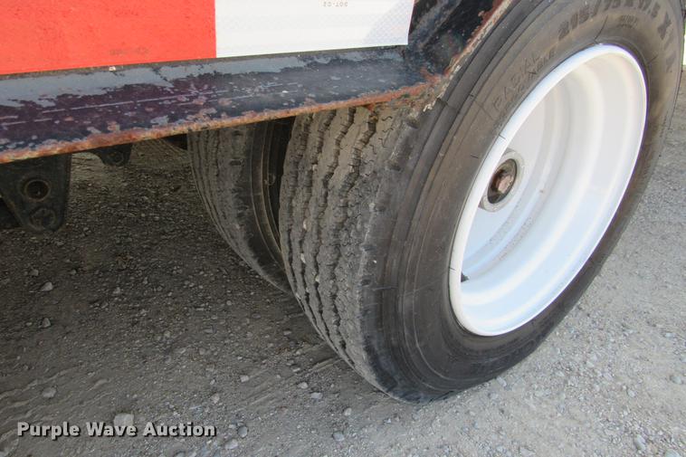 image for item DE0189 2004 Belshe T10 equipment trailer