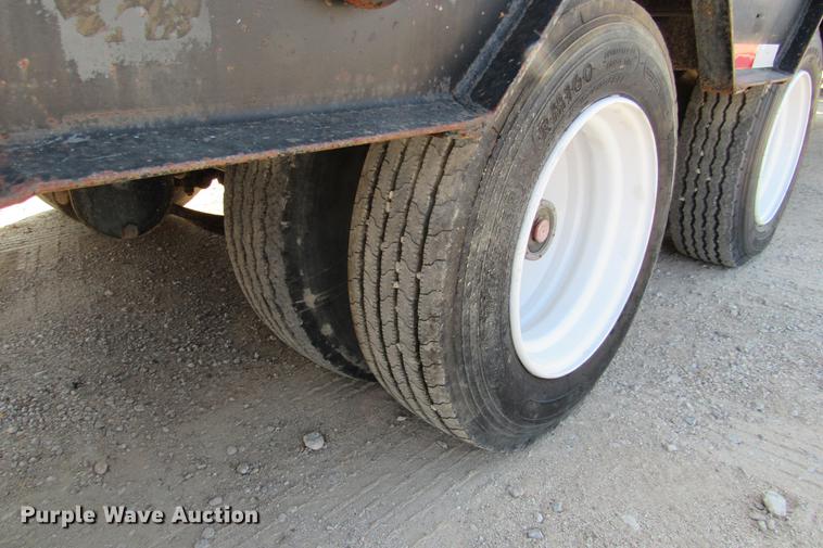 image for item DE0189 2004 Belshe T10 equipment trailer