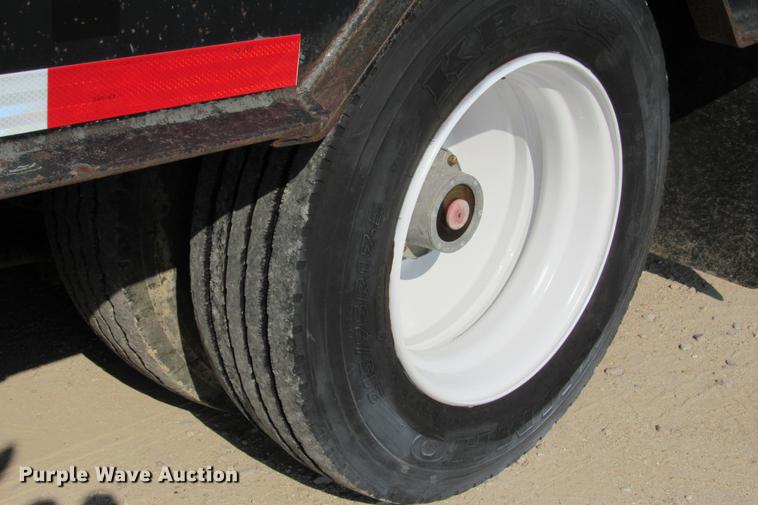 image for item DE0189 2004 Belshe T10 equipment trailer