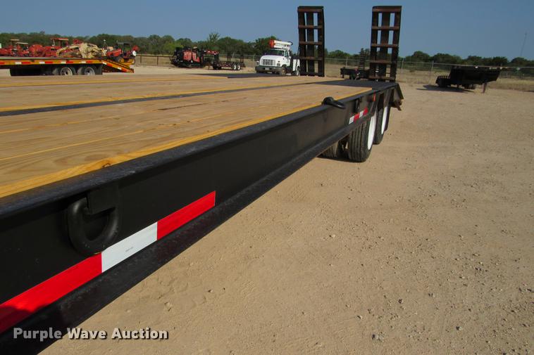 image for item DE0189 2004 Belshe T10 equipment trailer