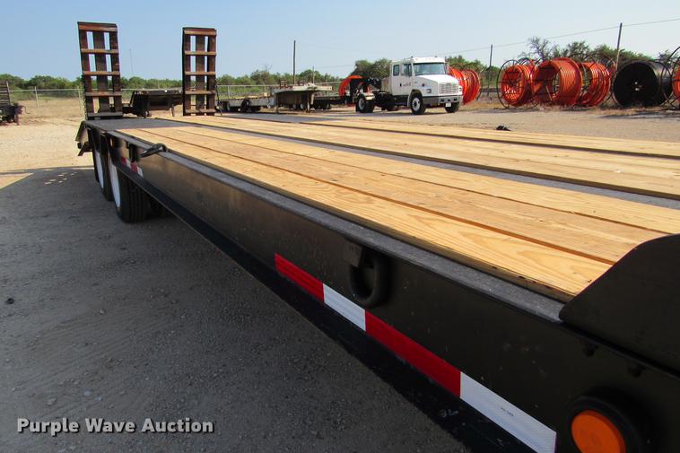 image for item DE0189 2004 Belshe T10 equipment trailer