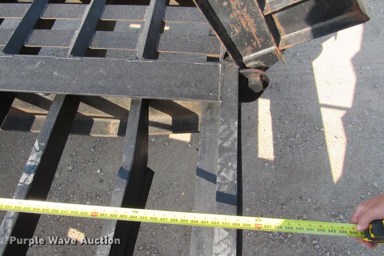 image for item DE0189 2004 Belshe T10 equipment trailer