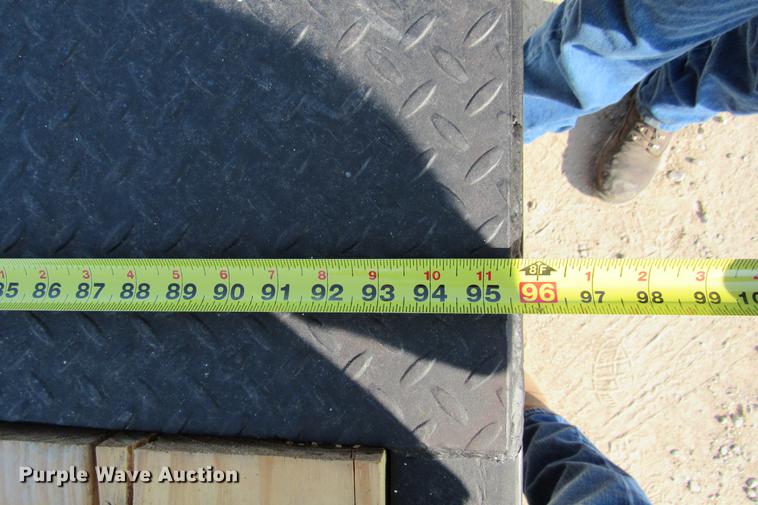 image for item DE0189 2004 Belshe T10 equipment trailer