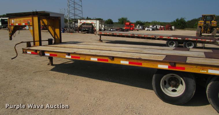 image for item DE0190 1985 Kalyn LPD-20 equipment trailer