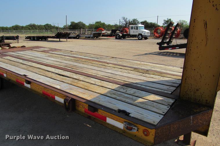 image for item DE0190 1985 Kalyn LPD-20 equipment trailer