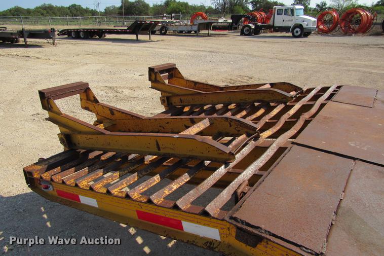 image for item DE0190 1985 Kalyn LPD-20 equipment trailer