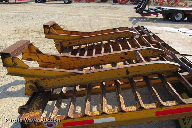 image for item DE0190 1985 Kalyn LPD-20 equipment trailer