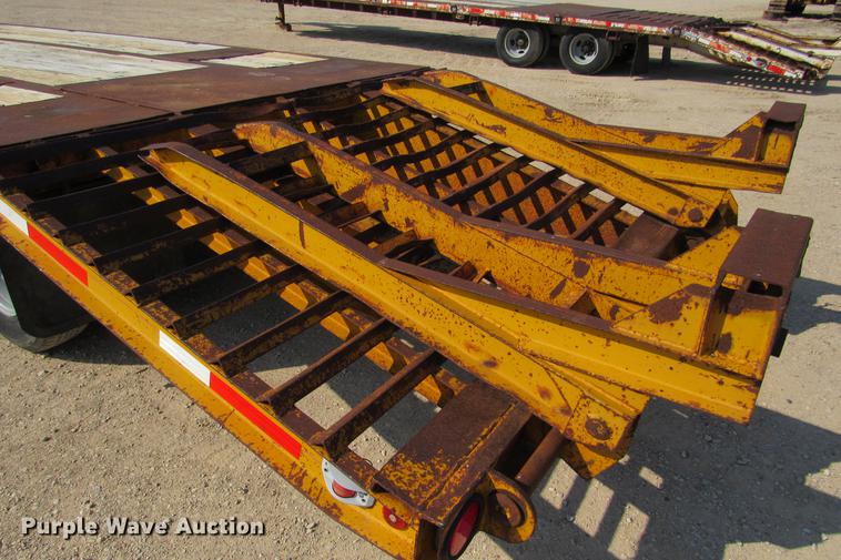 image for item DE0190 1985 Kalyn LPD-20 equipment trailer