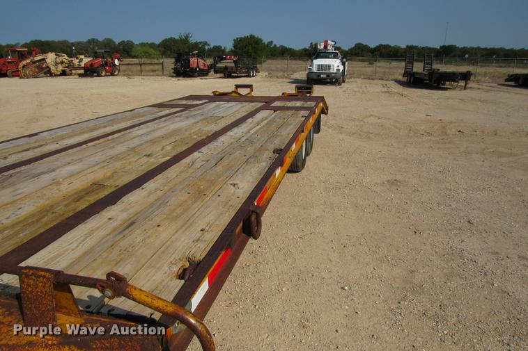 image for item DE0190 1985 Kalyn LPD-20 equipment trailer