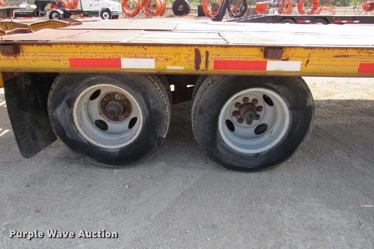 image for item DE0190 1985 Kalyn LPD-20 equipment trailer