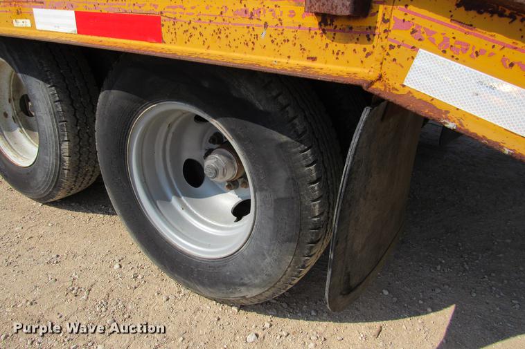 image for item DE0190 1985 Kalyn LPD-20 equipment trailer