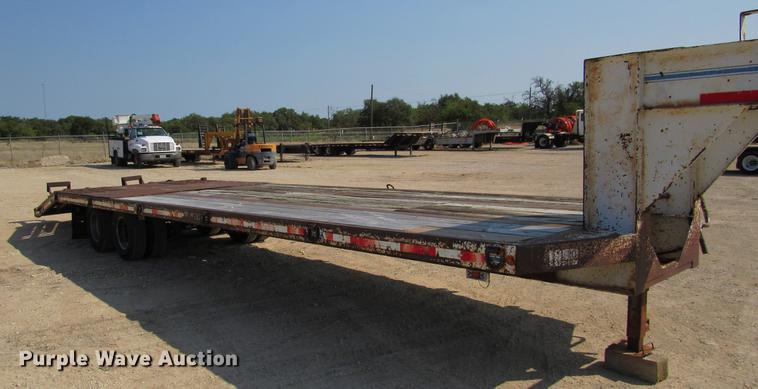 image for item DE0191 1987 Kalyn LPD-24 equipment trailer