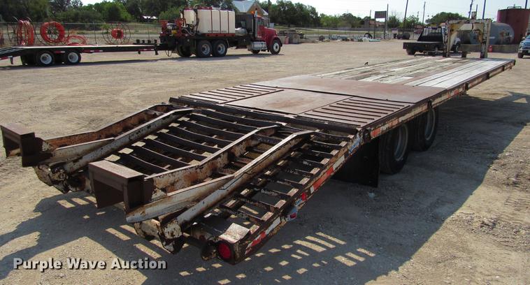 image for item DE0191 1987 Kalyn LPD-24 equipment trailer